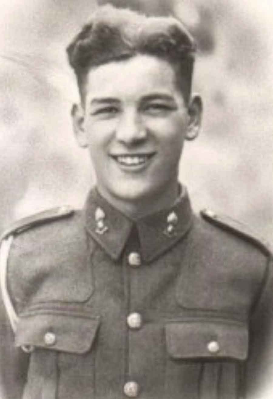 Robert David Curran Gunner Royal Artillery a survivor from the Lisbon Maru