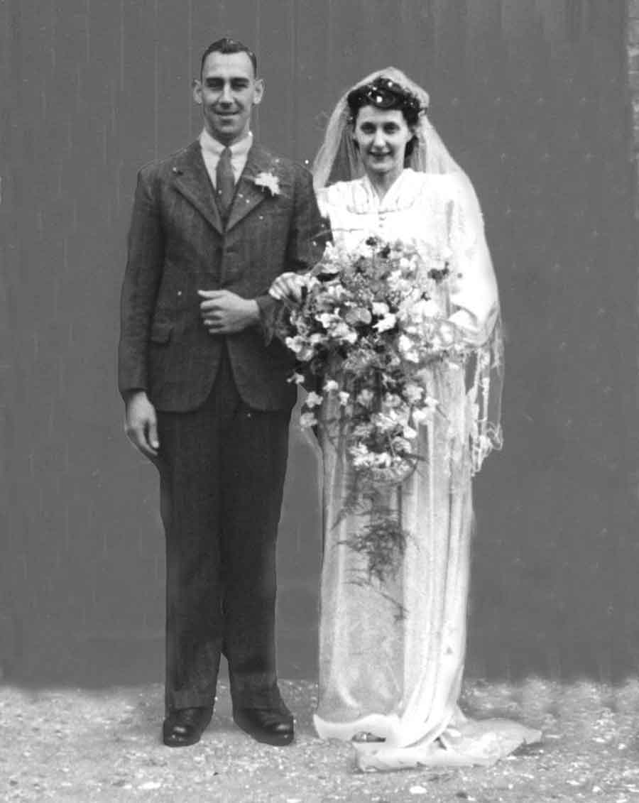 Alfred Henry Bright (Nobby) and Lilian Alice Queenie Bright (Blanden) on their wedding day 17th August 1946.